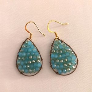 Blue medium teardrop beaded wire earrings